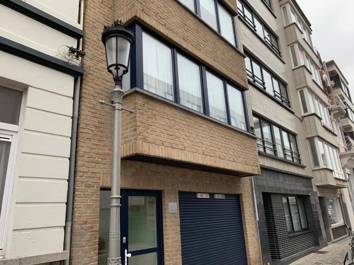 90m2 Op 70m Van Het Strand. Ostende